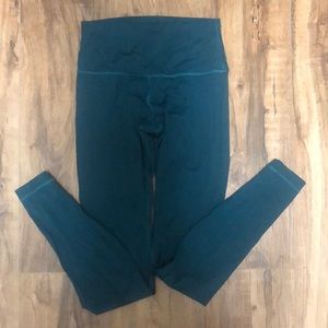 Turquoise lululemon align